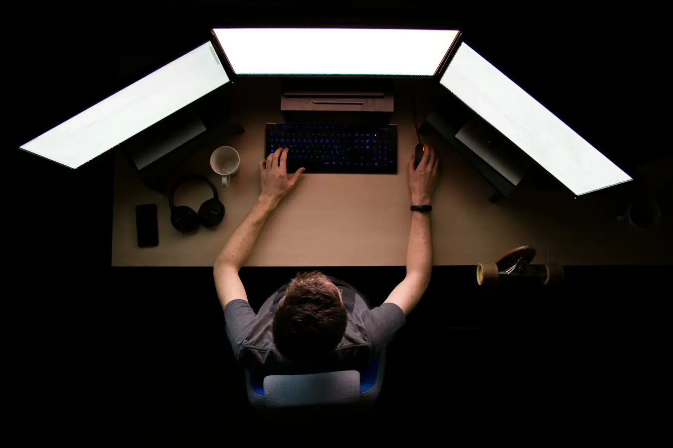Deimhnithe Cybersecurity: An Treoir Deiridh do Ghairmithe Mianta