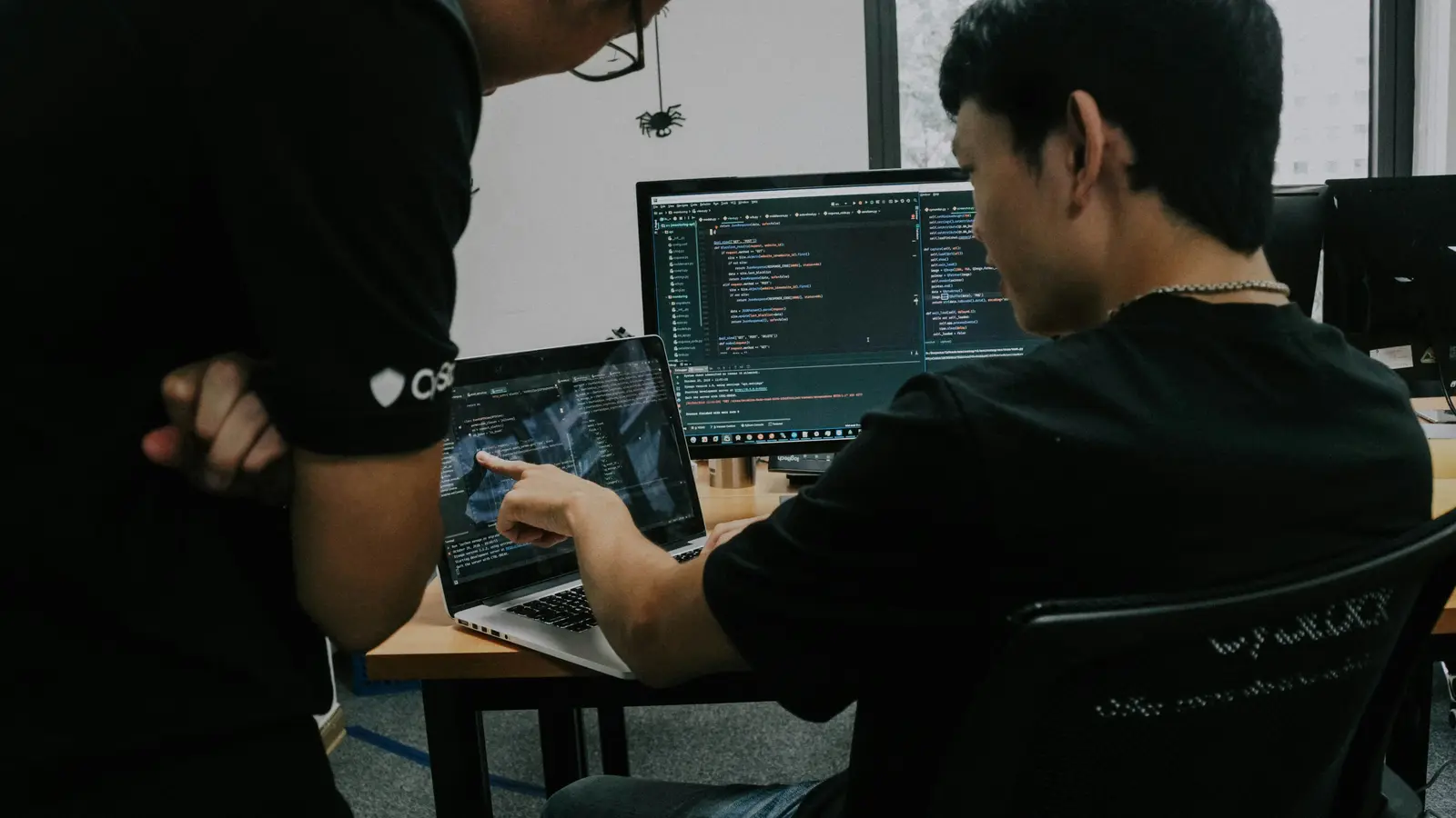 Mantéñase á fronte das ameazas: Bootcamp de ciberseguridade a tempo parcial para profesionais da web