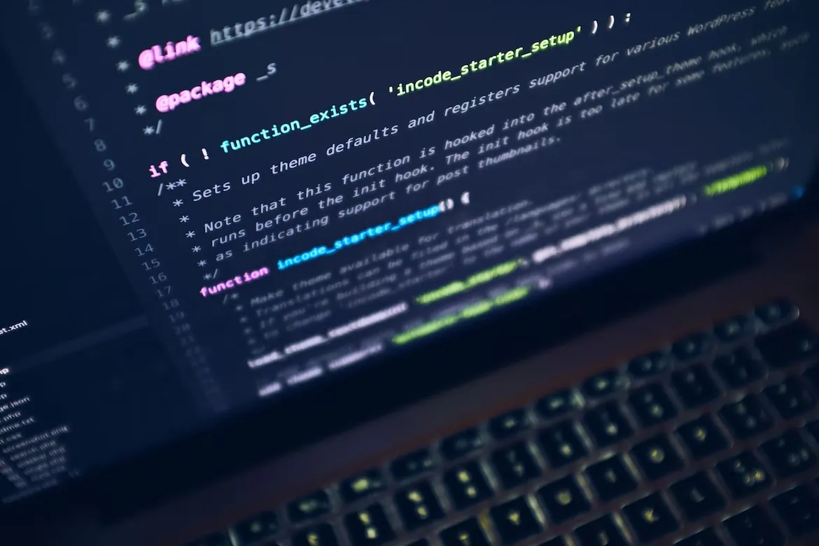 Ինչու՞ են Tech Bootcamps-ը կոդավորում սովորելու հասանելի միջոց