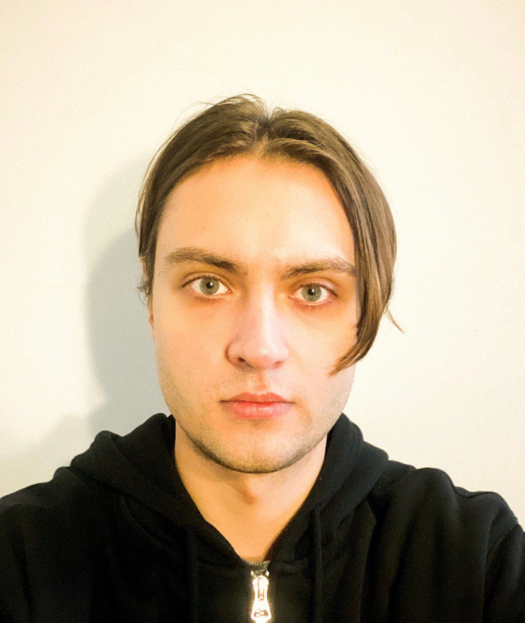 profile ? `${profile} portrait` : `${city}, ${country} student portrait`