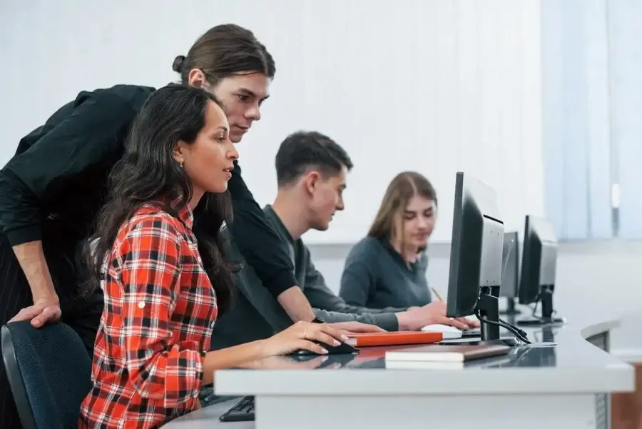 A Guide on the Top Coding Bootcamps in Miami (updated for 2025)