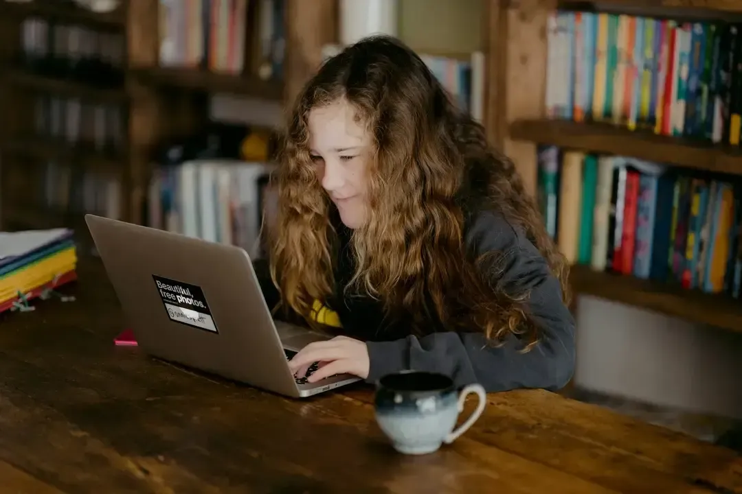Safer Internet Day 2025: Forene for en mere sikker online fremtid for børn og unge