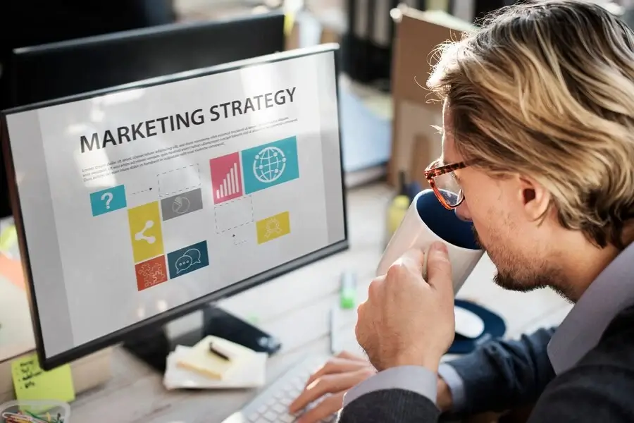 Marketin digitalean apurtzea: 2024an arrakastarako hasiberrientzako gida