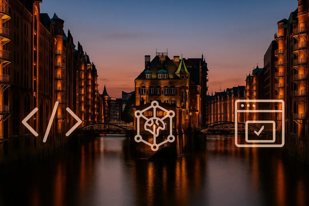 Speicherstadt Hamburg bei Dämmerung, beleuchtete Lagerhäuser am Kanal; Overlay-Symbole für Web, KI, Sicherheit und UI.