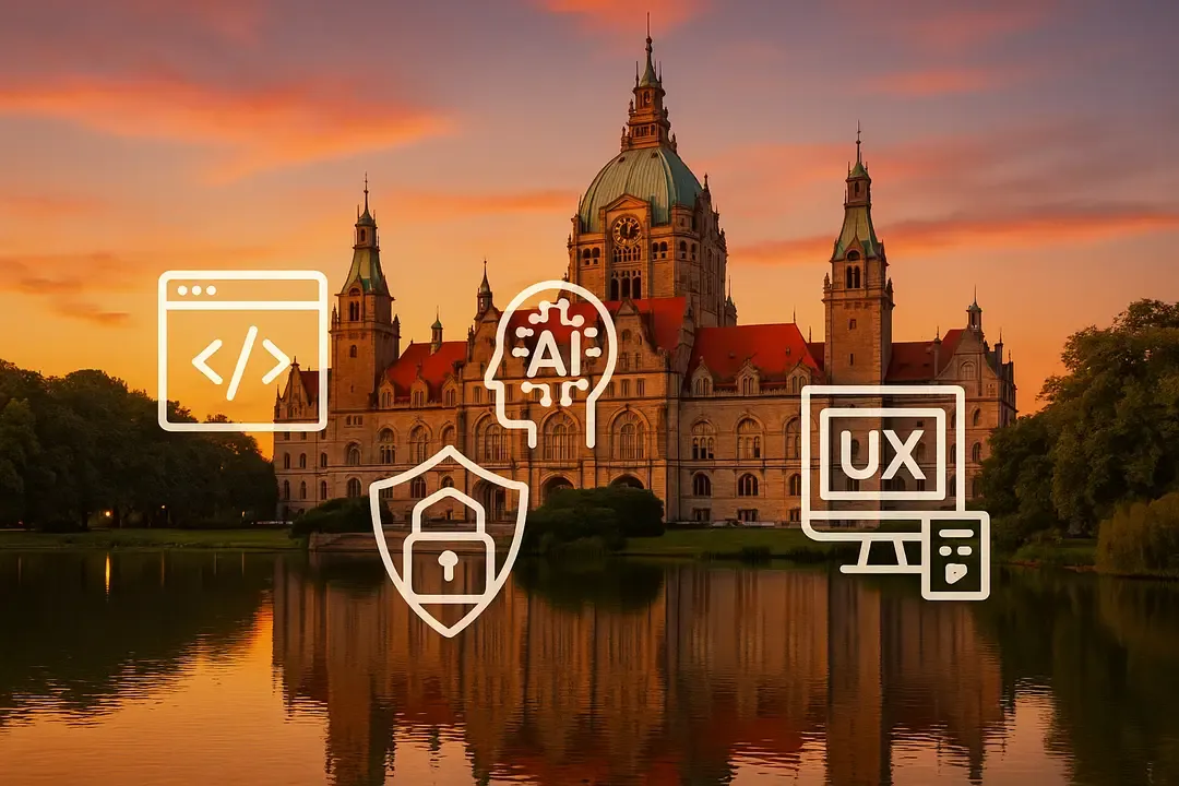 Neues Rathaus Hannover bei Sonnenuntergang, spiegelt sich im Maschteich; Icons für Webentwicklung, KI, Cybersicherheit, UX/UI