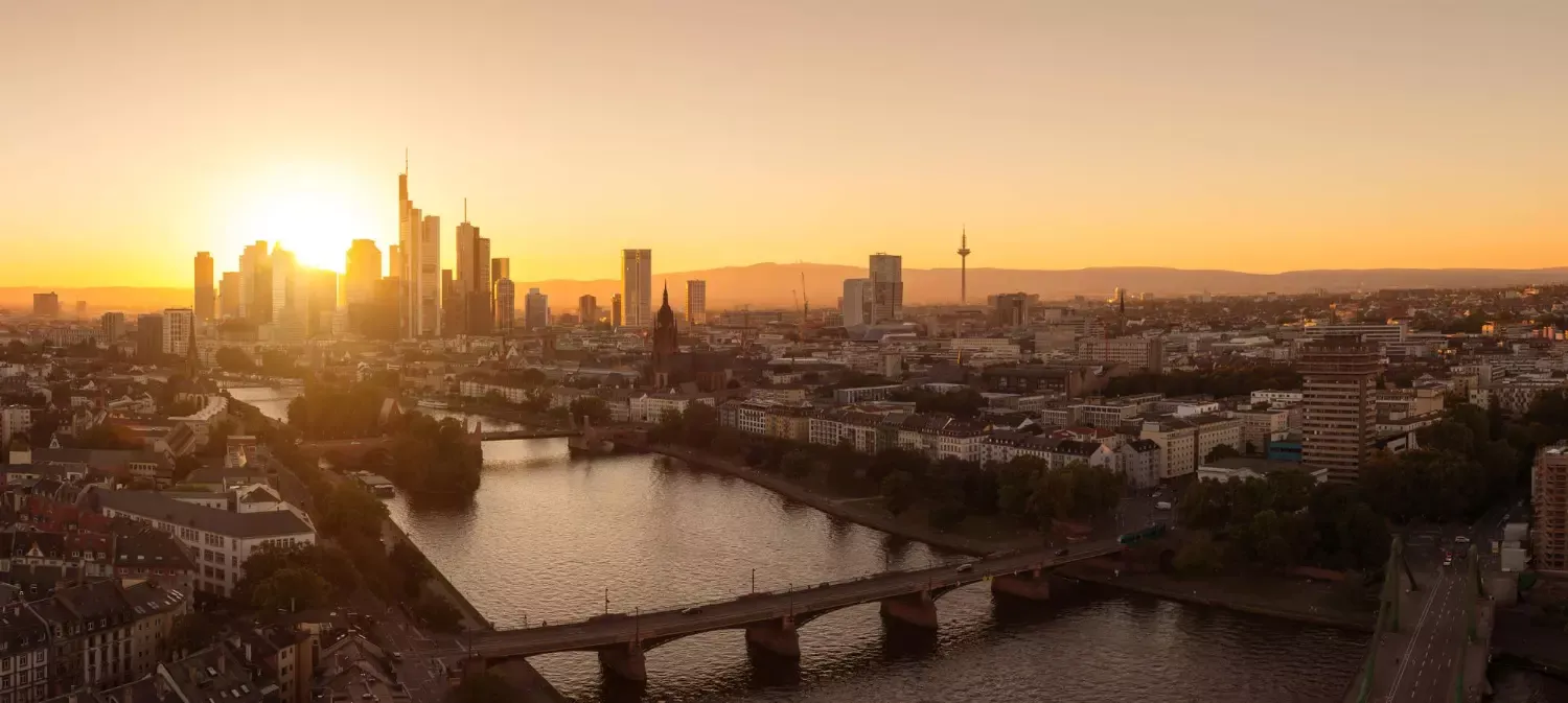 Studer online fra Frankfurt