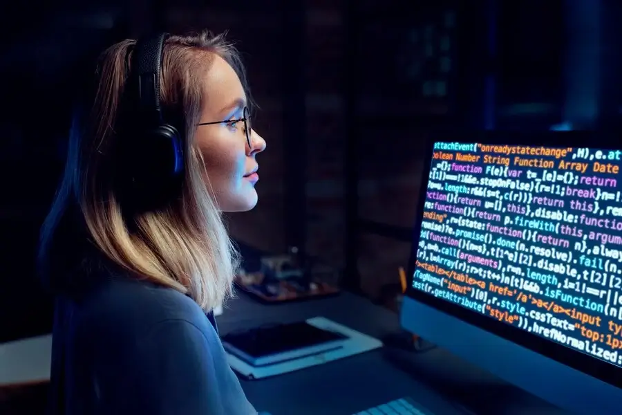 Egunean zenbat ordu behar dituzu programatzen ikasteko?