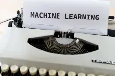 Розуміння та запобігання переобладнанню в моделях машинного навчання cover image